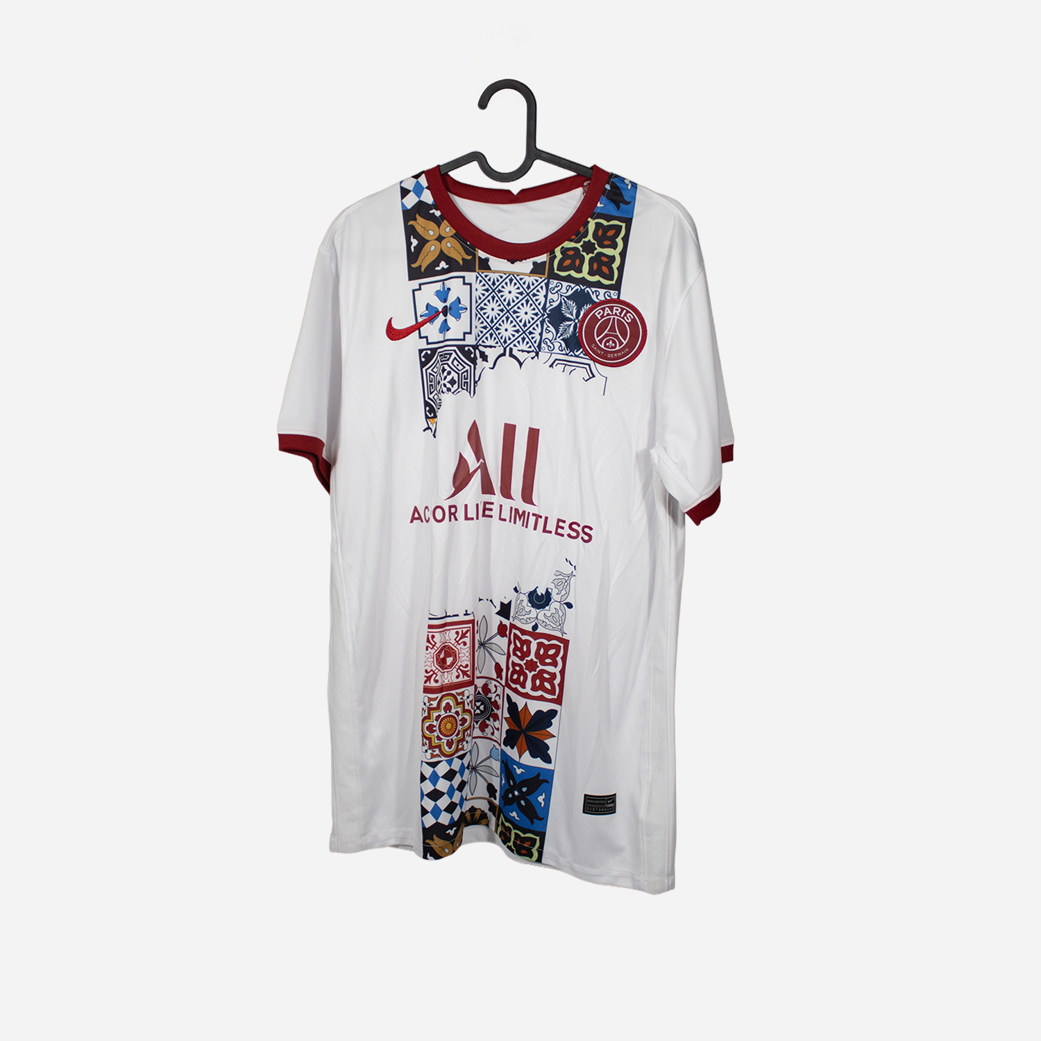 Paris Saint-Germain 2022-23 Fourth Shirt – “Tile Mosaic” Special voetbaltenues Mystershirt